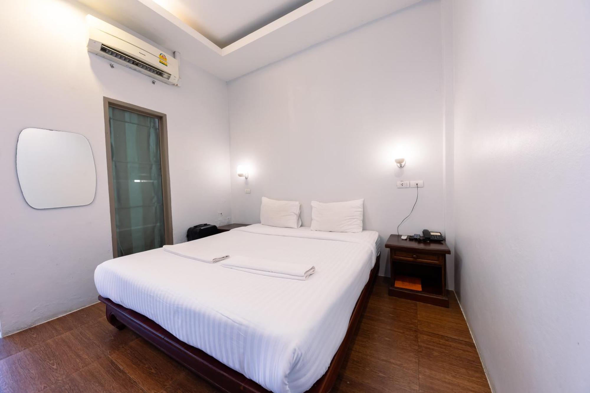 Sleep Hotel - Sha Certified Сураттхани Экстерьер фото